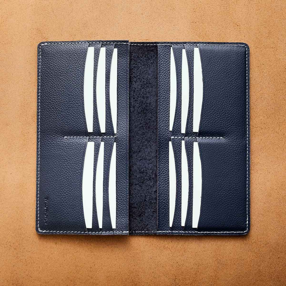Matelassé leather wallet